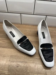 Vintage Bally Leather Block Shoes Loafers Navy & White Women's Size 40.5 UK 7.5 - Picture 1 of 12