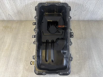 Ford Mustang GT 2011-2017 5,0 L cárter de aceite de motor genuino OEM BR3E‐6675‐KC Foto 1 de 4