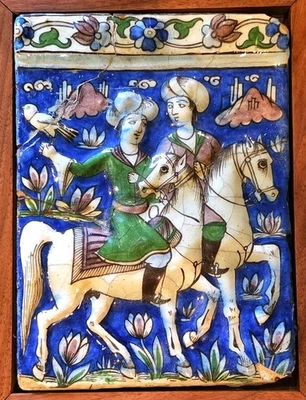 Raro azulejo arquitectónico pintado halcón persa y compañero del período Qajar Foto 1 de 4