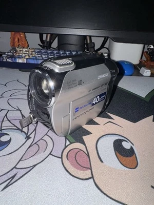 Sony HandyCam DCR-DVD108 Mini DVD Hybrid Camcorder Nightshot 40x Zoom Not Tested - Image 1 of 4