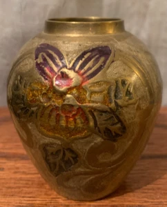 Jarrón de latón vintage - Hecho en la India - 3" - Creo que dice un pilauso en la parte inferior - Imagen 1 de 9