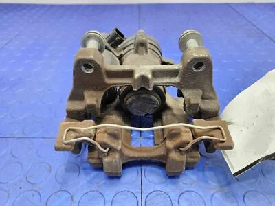 Conjunto de pinça de freio traseira Ford compatível com Edge Escape Fusion lado esquerdo do motorista fabricante de equipamento original - Imagem 1 de 4