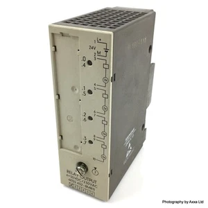 Relay Output Module 6ES5452-8MR11 Siemens 6ES54528MR11 *New* - Picture 1 of 2