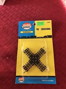 MODEL POWER N SCALE TRAINS 90 Degree Crossing w/ Nickel Silver Rail TRAIN TRACK  - Picture 1 of 3