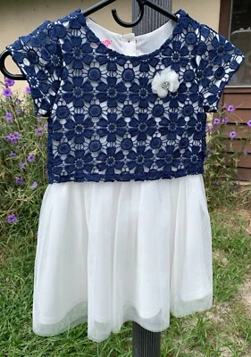 Vestido Nannette azul flor cosido a mano y blanco para niñas talla 6 Foto 1 de 4