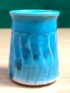 Vintage Art Pottery RAINFOREST Tea Espresso Shot Cup Turquoise Blue * Signed - Picture 1 of 13