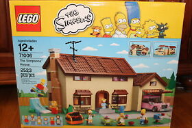 LEGO The SIMPSONS HOUSE # 71006 Homer MARGE Bart LISA Car 2523 pc SEALED retired