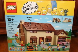 LEGO The SIMPSONS HOUSE # 71006 Homer MARGE Bart LISA Car 2523 pc SEALED retired - Picture 1 of 12