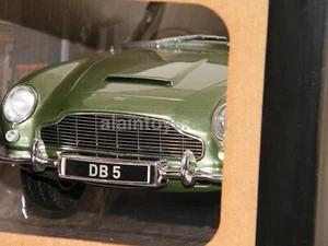 ASTON MARTIN DB5 PORCELAIN GREEN 1964 SOLIDO scale 1/18 Réf 807102 - Bild 1 von 5