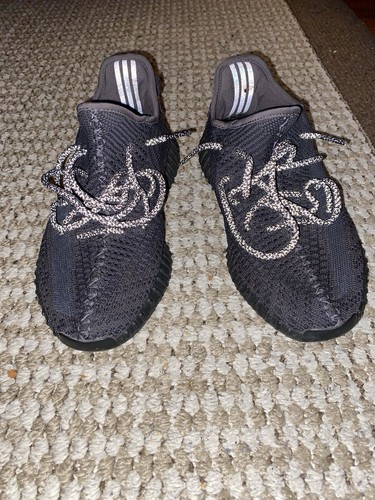 Yeezy 350 V2 Nero Non Riflettente Taglia 8