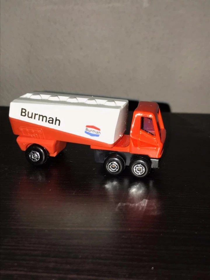 Matchbox Lesney Freeway Gas Tanker Superfast #63 (1973) - Image 1 of 1