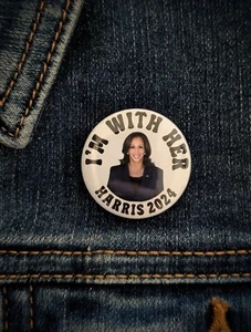 1.25" Kamala Pinback Button Im With Her Support Harris 2024 Walz Political Blue - Imagen 1 de 3