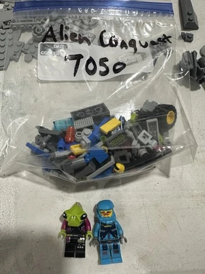 LEGO Space: Alien Defender (7050) - Image 1 of 2
