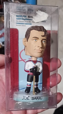 2002-03 Upper Deck NHL Mini-Playmakers - JOE SAKIC Premier Edition Cover