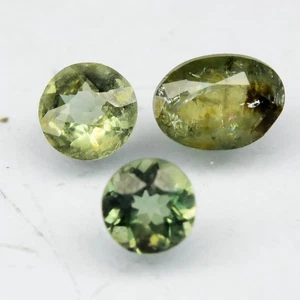 💎 0.56ct 3pcs Lot Oval & Round Natural Green Kornerupine - Madagascar Gems - Picture 1 of 4