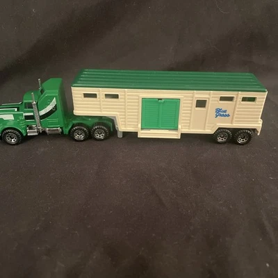 Matchbox Lesney Kenworth Aerodyne 1981 & Low Bed Trailer - Image 1 of 4