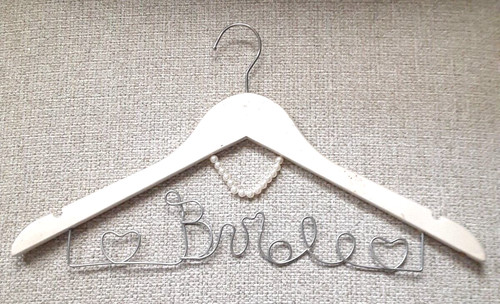 OFF WHITE Abito da sposa appendiabiti bianco sporco con filo argento e perle antigue con oro