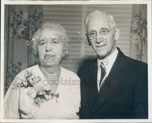 1947 Press Photo Rev & Mrs LB Haines of Florida - Picture 1 of 2