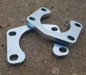 9" Inch Ford Small Ford - SBF HD THICK Axle Retainer Plates - 1 PAIR - NEW - Foto 1 di 2