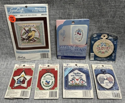 Kits de punto de cruz de colección NUEVA tarjeta de pinzón dorado adorno de Navidad amor pequeño 7 piezas Foto 1 de 4