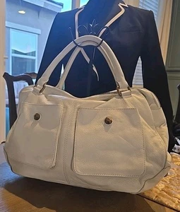 DELLAMODA IVORY LAMB LEATHER SHOULDER BAG. Gorgeous, Soft, and Lightweight. NWOT - Picture 1 of 17