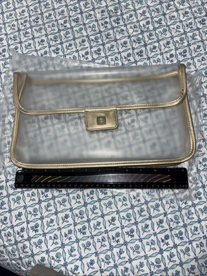 Nuevo Bolso Chanel Grande Transparente GWP con Borde Dorado y Logo Cierre a Presión Foto 1 de 4