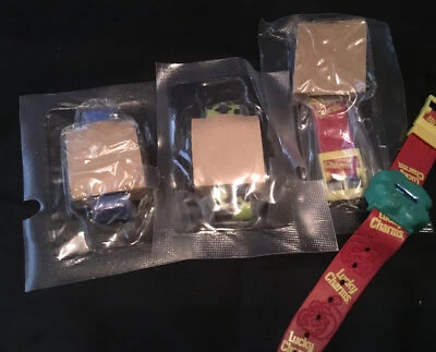 Nuevo Reloj de Pulsera General Mills Shrek 2 y Dijes de la Suerte Lote de 4 Foto 1 de 4