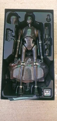 Hot Toys Star Wars The Book of Boba Fett 1/6 KX Enforcer Droid  - Image 1 of 4