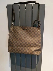 D.r B Handbag/Shoulder Bag. Brown chequered. Gold metalware. Multiple pockets. - Picture 1 of 12