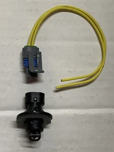 New oem temperature sensor P93CAA4203-01S P93CAA420301S with connector - Picture 1 of 8
