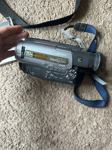 SONY CCD-TR86 NTSC HANDYCAM,parts or repair with case and cassette - Picture 1 of 11