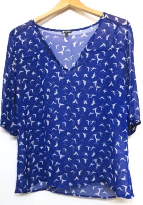 Camisa Lily Blanca Mujer Mediana Azul Blanco Pájaros Transparente Manga Corta DEFECTUOSA Foto 1 de 4