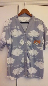 Neu Pyjama Set Damen XL blau mit Wolken 2-teilig Button Down S/S Pull On Shorts - Bild 1 von 3