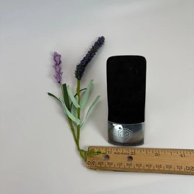 Soporte de teléfono de estudio Warner Bros para escritorio/pantalla plateada Foto 1 de 4