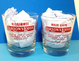 2 vasos de barra de vidrio vintage Larson’s Lodge Kissimmee FL Main Gate Disney World 10 oz - Imagen 1 de 10