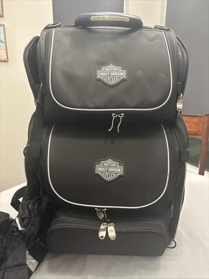 Bolsa de equipaje de turismo Harley-Davidson Bar & Shield con cremallera y bolsa de día Foto 1 de 4