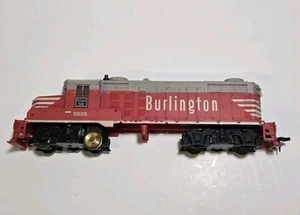 Tren Mantua Tyco escala HO Burlington diésel loco para piezas - Imagen 1 de 6
