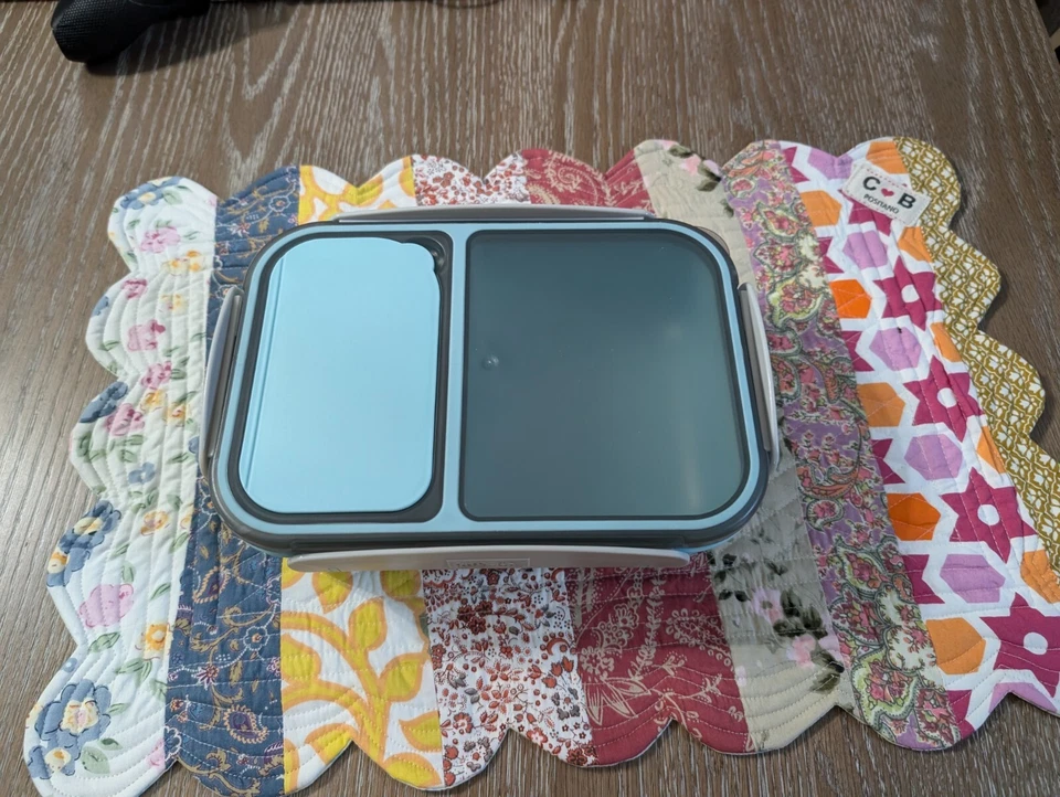 Fiambrera Gourmet Russbe Bento 1600 ml con utensilios - Caja fuerte BPA 3 compartimentos Foto 1 de 4