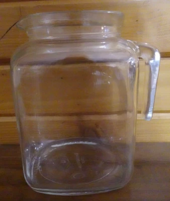 Jarra de riego cuadrada de vidrio transparente BORMIOLI ROCCO Italia 64 oz en muy buen estado Foto 1 de 4