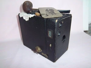 Rare Vintage Box Camera Tin Photo Pipe Skeleton Key Buttons Doily Unique - Picture 1 of 10