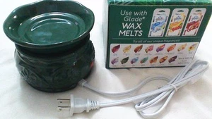 Glade Electric Wax Melt Tart Warmer Limited Winter Collection NEW Green Free SH - Picture 1 of 1