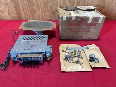 NOS 1962 FORD GALAXIE AM RADIO KIT C2AZ-18805-A FoMoCo 62 - Image 1 of 4