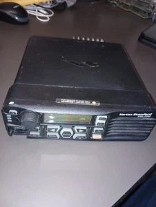 Vertex VXD-7200-G6-25 UHF Digital Mobile 2-Way Radio 403 - 470 MHz - Picture 1 of 2