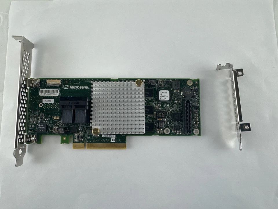 2277500-R Adaptec RAID 8805 12Gbps PCIe Gen3 x8 Low Profile RAID Controller - Image 1 of 2