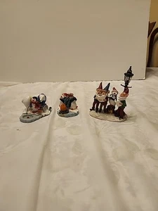 Pinguini Villaggio di Natale Holiday Time Figurine Cucina e Orso Polare. 3 pezzi - Foto 1 di 13