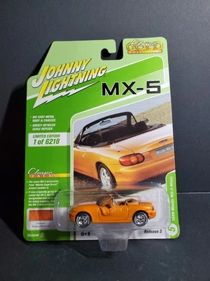 Johnny Lightning 1999 Mazda MX-5 Miata Personalizado Ámbar Metálico y Rayas Blancas Nuevo Foto 1 de 3