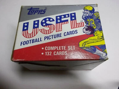 1985 Topps USFL Football Cards Complete Set 132 Cards Doug Flutie Steve Young - Image 1 of 4