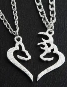 His Her Buck Doe Corazón Collar 2 Piezas Set ¡NUEVO! Parejas de ciervos de caza Elk Country - Imagen 1 de 3