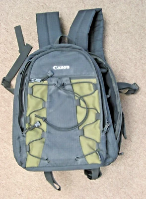 Canon 200EG Deluxe Camera Water Resistant Bag Backpack, Olive Green Black, Exc. - Image 1 of 4