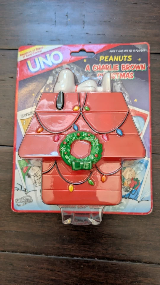 NEW PEANUTS CHARLIE BROWN CHRISTMAS UNO SEALED Snoopy's Doghouse Box 2007 HTF - Image 1 of 2